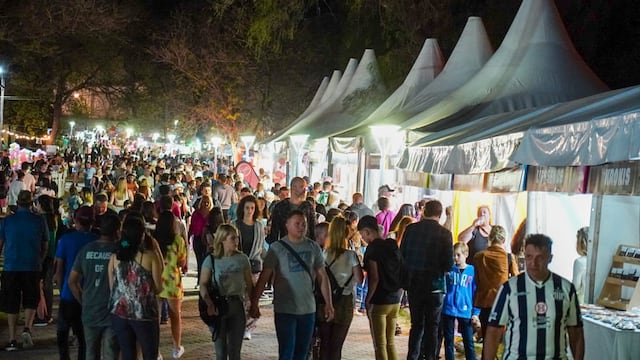 Cerveza, camiones de comida, música en vivo y buenas vibras en las Sierras de Córdoba.