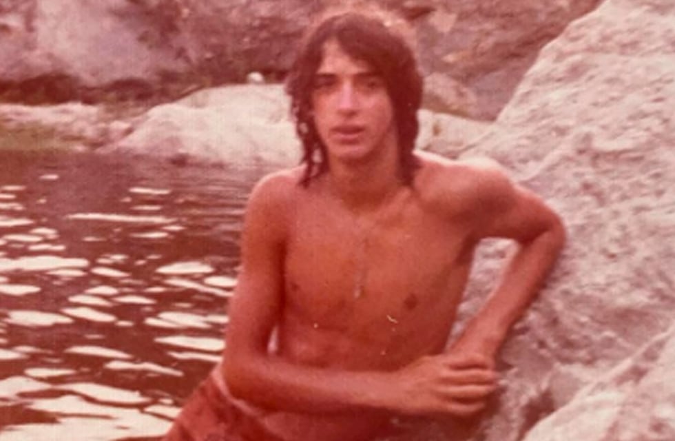 Salieron a la luz fotos inéditas de Gustavo Cerati en el balneario Cuesta Blanca