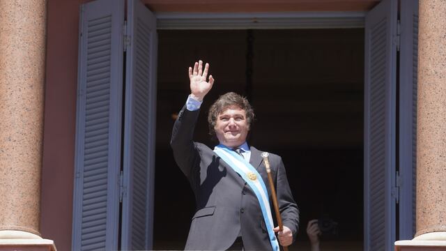 Javier Milei desde el balcón de Casa Rosada. Foto: La Voz