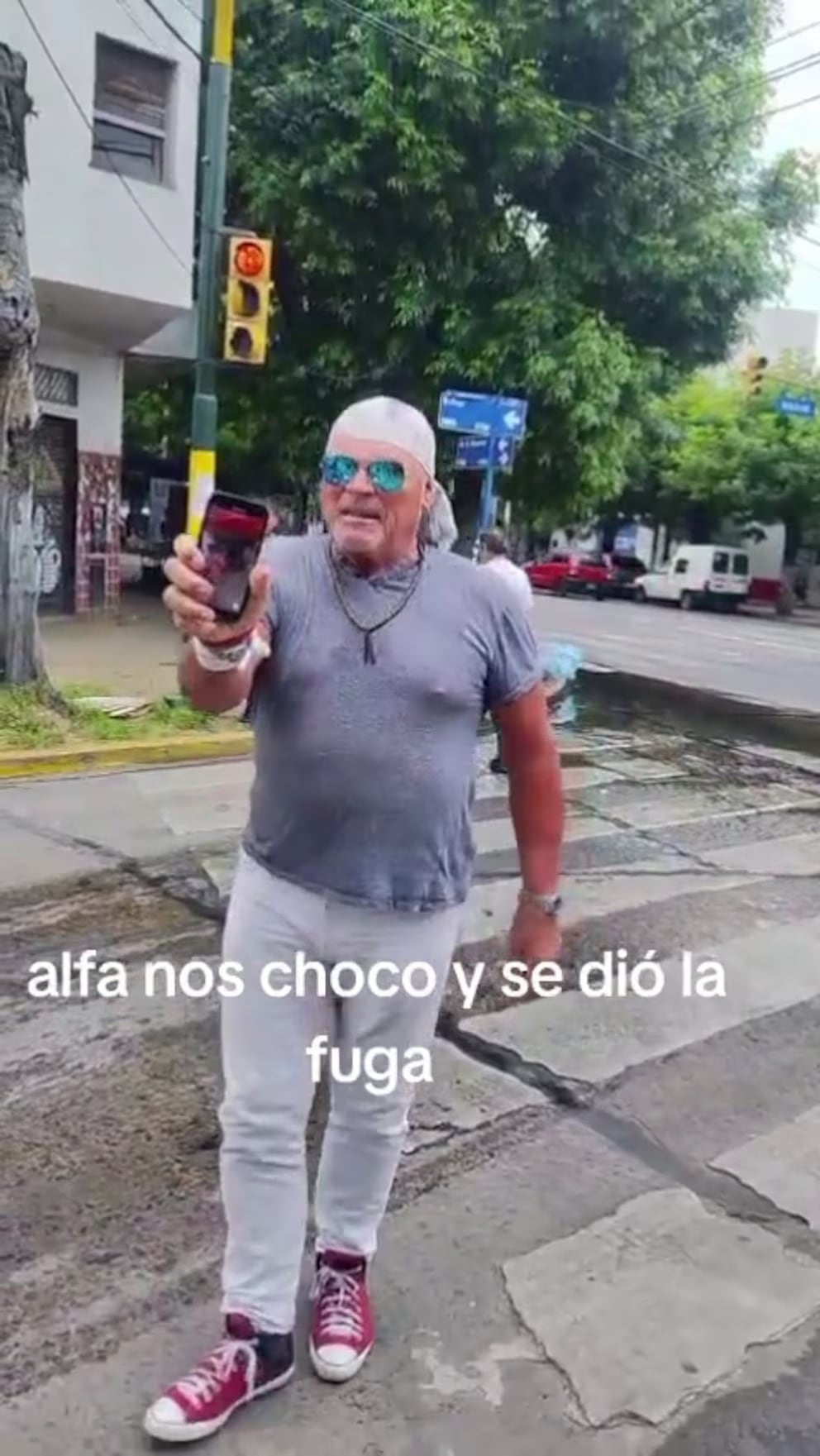 Acusaron a Alfa de Gran Hermano de chocar una moto