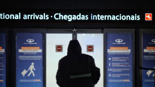 Llegada de pasajeros al Aeropuerto Internacional de Ezeiza. (Imagen ilustrativa)