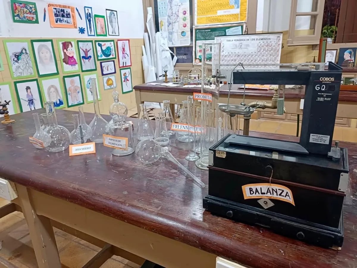 La Escuela Normal "Juan Ignacio Gorriti" abrió las páginas de su historia en una nueva edición de La Noche de los Museos.