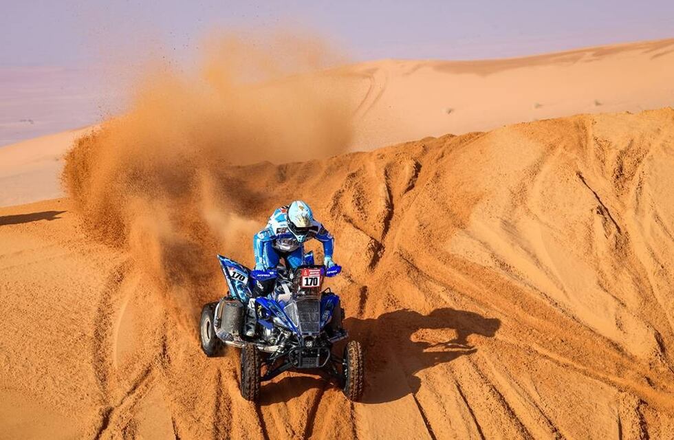 Dakar 2022: Andújar liga la victoria de la Etapa 4 por recargo al ruso Maksimov