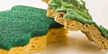 Cómo mantener limpia tu esponja amarilla de cocina