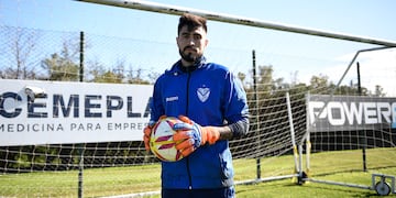 El insólito error de Lucas Hoyos, el arquero mendocino de Vélez Sarsfield. Foto: Gentileza.