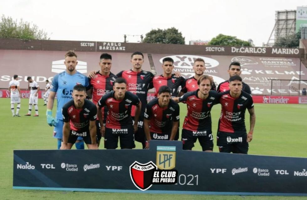 Colón derrotó 3 a 1 a Platense y se escapa en la punta