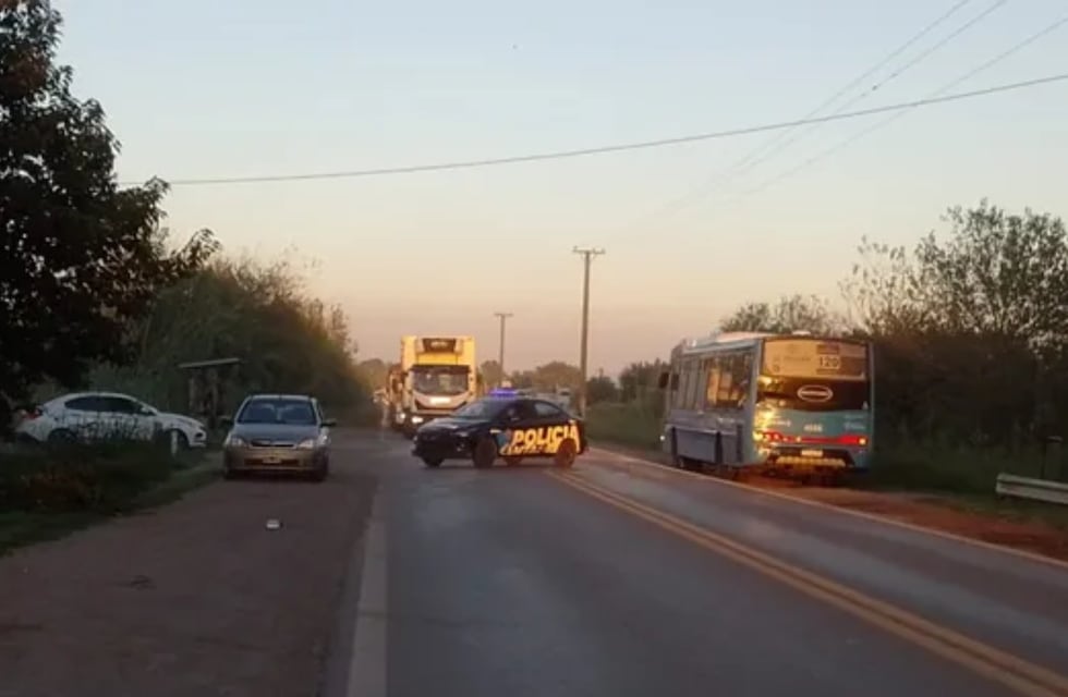 Trágico accidente en Rosario: un muerto y un herido luego del impacto de un colectivo contra una bicicleta