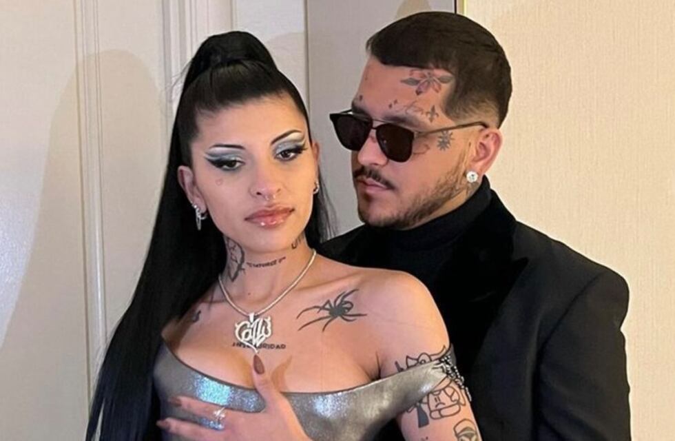 Cazzu y Christian Nodal posaron con su bebé en brazos y llenaron de ternura a sus fans