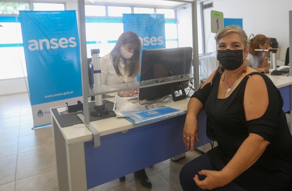 A sus 55 años, Silvia se transformó en la primera persona del país en acceder a la jubilación anticipada