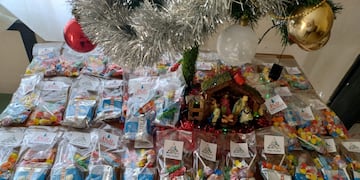 Entrega de Obsequios navideños a las familias que se atienden en los Caps de Tres Arroyos