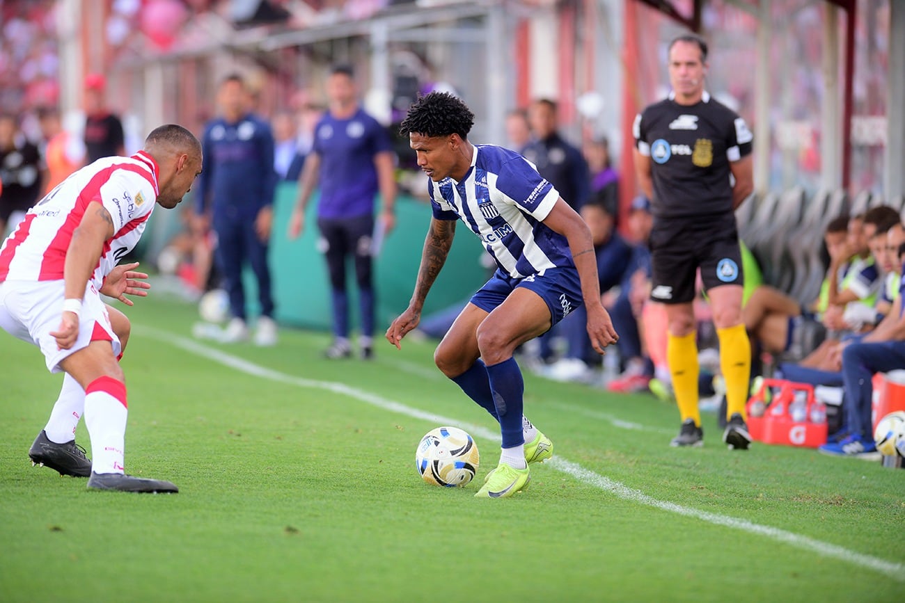Instituto y Talleres se enfrentaron por la Liga Profesional. (José Gabriel Hernández / La Voz)