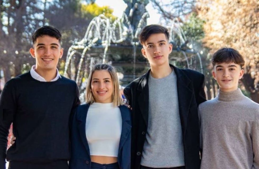Juanpi, Agustina, Fran y Juan Ignacio, los apasionados hermanos que dio el handball mendocino a la Selección y ahora a Italia
