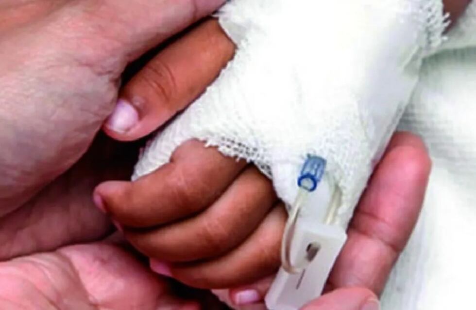 Maltrato infantil: una menor de cuatro años fue brutalmente golpeada por su mamá y la pareja