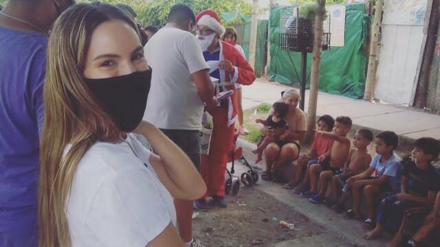 Carla Conte visitó comedores y merenderos de diferentes barrios del Gran Mendoza para llevar juguetes. (Instagram/ @carlacontezimmermann)