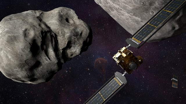 La NASA logró por primera vez que un satélite choque contra un asteroide para desviar su recorrido.
