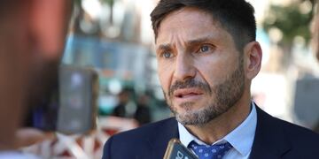 Pullaro pidió que los padres manden sus hijos a las escuelas este lunes 24.