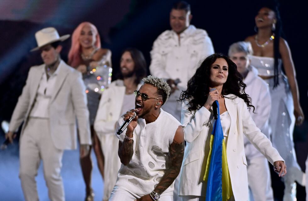 Latin American Music Awards 2022: Emilia Mernes, Lit Killah y Tiago PZK cantaron por la paz en Ucrania