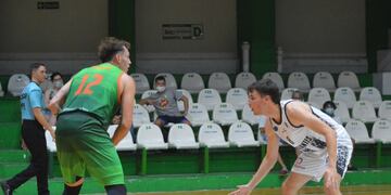 El verde vista a Estudiantes de Olavarría.