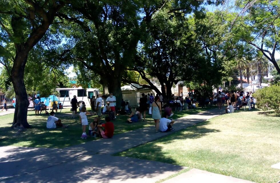 La carpa de hisopados de Rafaela trabaja a pleno