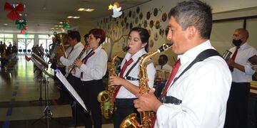 La banda en concierto en el Hospital Materno Infantil, por el Día de Reyes Magos.