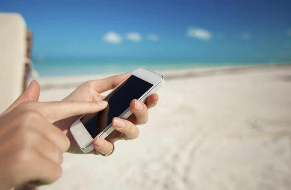 Vacaciones en Brasil: la app para pagar sin impuestos que causa furor en los argentinos