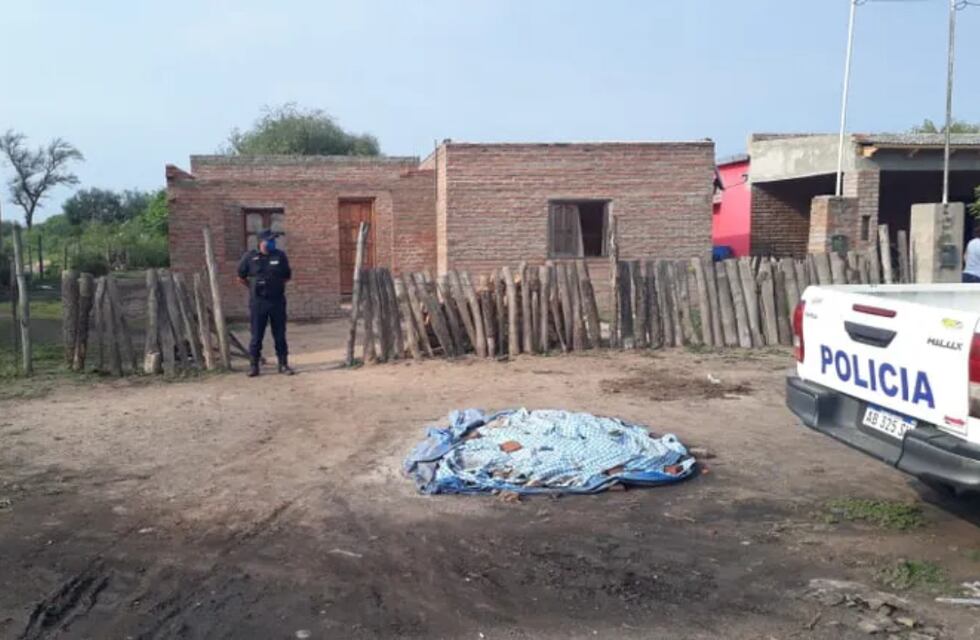 Un hombre mató a su esposa y a sus dos hijos, y luego se suicidó