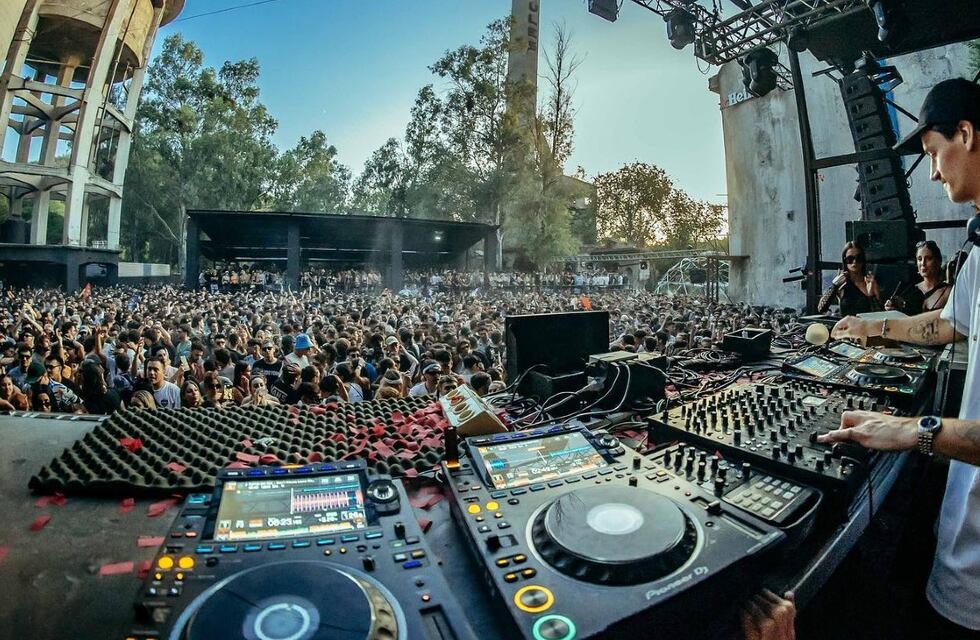 En su regreso a Córdoba, Innellea hizo vibrar a miles de almas hasta el alba