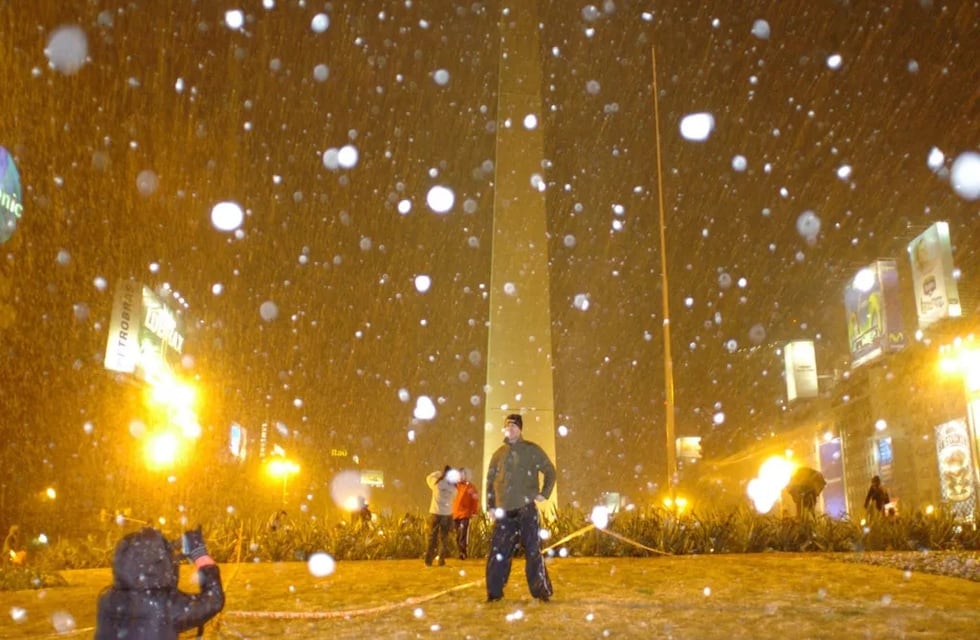 Alerta por nevadas en 3 provincias de Argentina para este martes, según el SMN