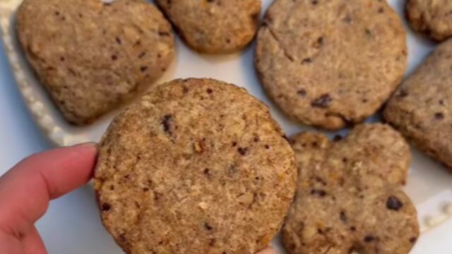 Cómo hacer galletitas integrales con miel.
