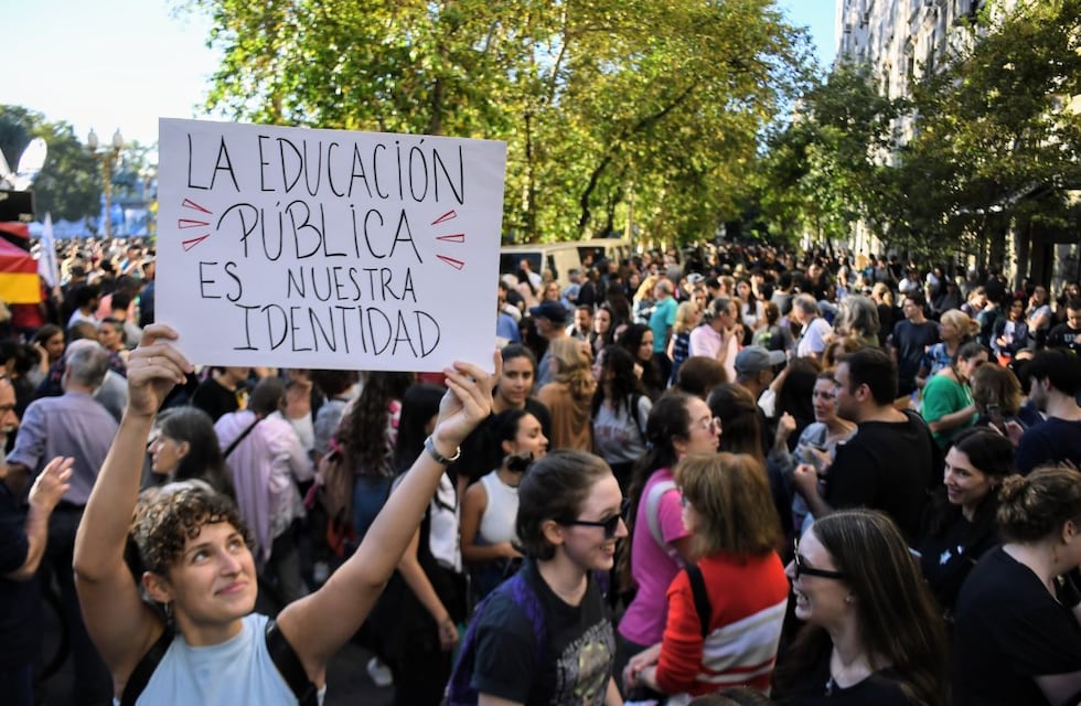 Comienza otra Marcha Federal Universitaria: horario y recorrido de la movilización en Rosario