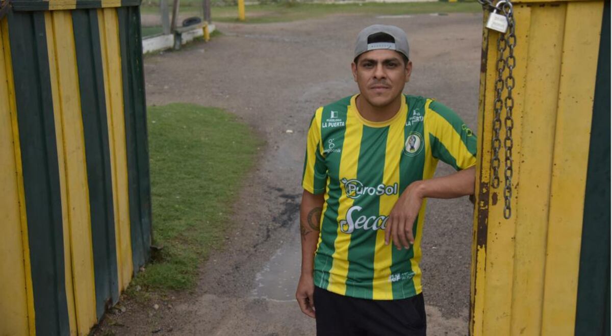 El delantero vive en la cancha de Huracán de barrio La France