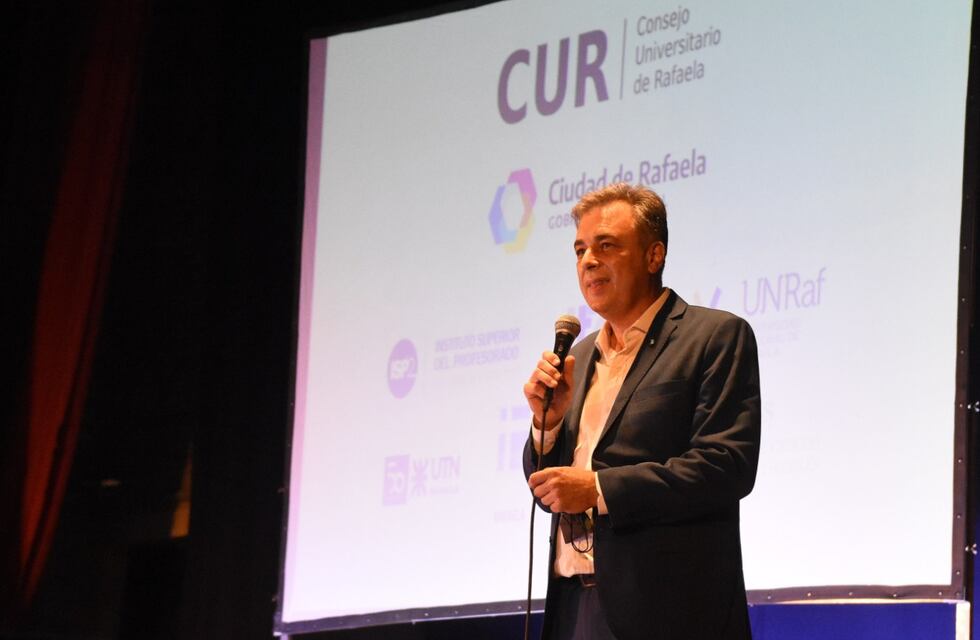 El Consejo Universitario de Rafaela distinguió a estudiantes destacados y destacadas