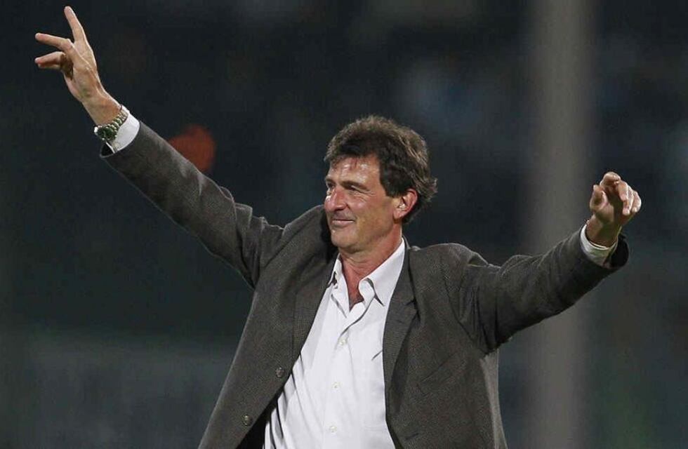 Mario Kempes: el orgullo por su estatua en el estadio y lo que piensa del momento de Instituto