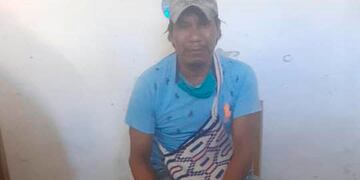 La policía reprimió a aborigenes wichís que cortaban la ruta porque no podían cobrar sus sueldos