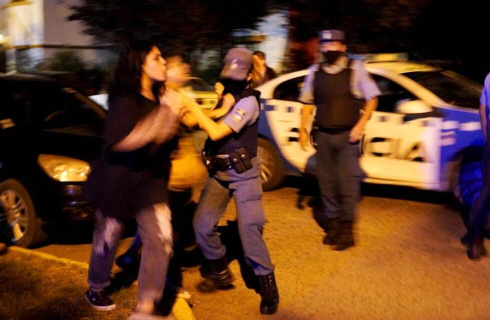 Femicidio de Guadalupe Curual: acusan al policía que custodiaba al femicida por omisión de deber