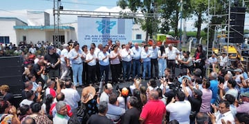 Se realizo un acto en la localidad de Pampa Mayo