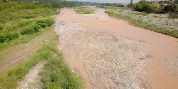 El cuerpo de Carlos Nieva, un adolescente que era intensamente buscado en San Salvador de Jujuy, fue hallado en una de las márgenes del río Grande tres días después de haber desaparecido de su hogar.