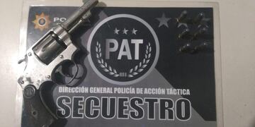 El arma secuestrada que estaba en poder de un adolescente con frondoso prontuario