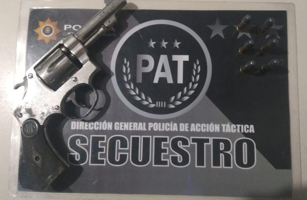 Atraparon a un menor con un revólver cargado