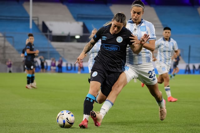 Belgrano visitó a Racing en la primera final del fútbol femenino. (Prensa Belgrano)