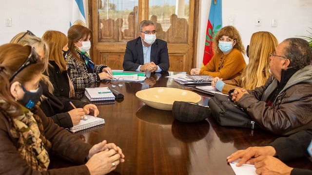 Desde Julio los docentes cobrarán $60 mil de salario mínimo