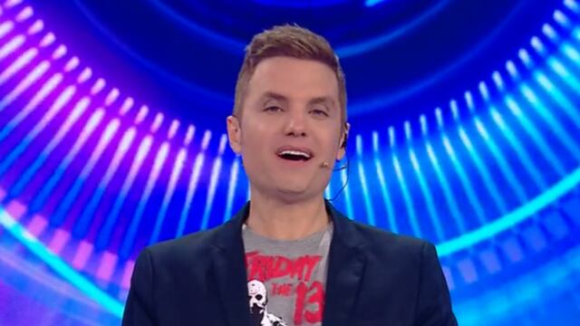 Santiago del Moro entró a la casa.