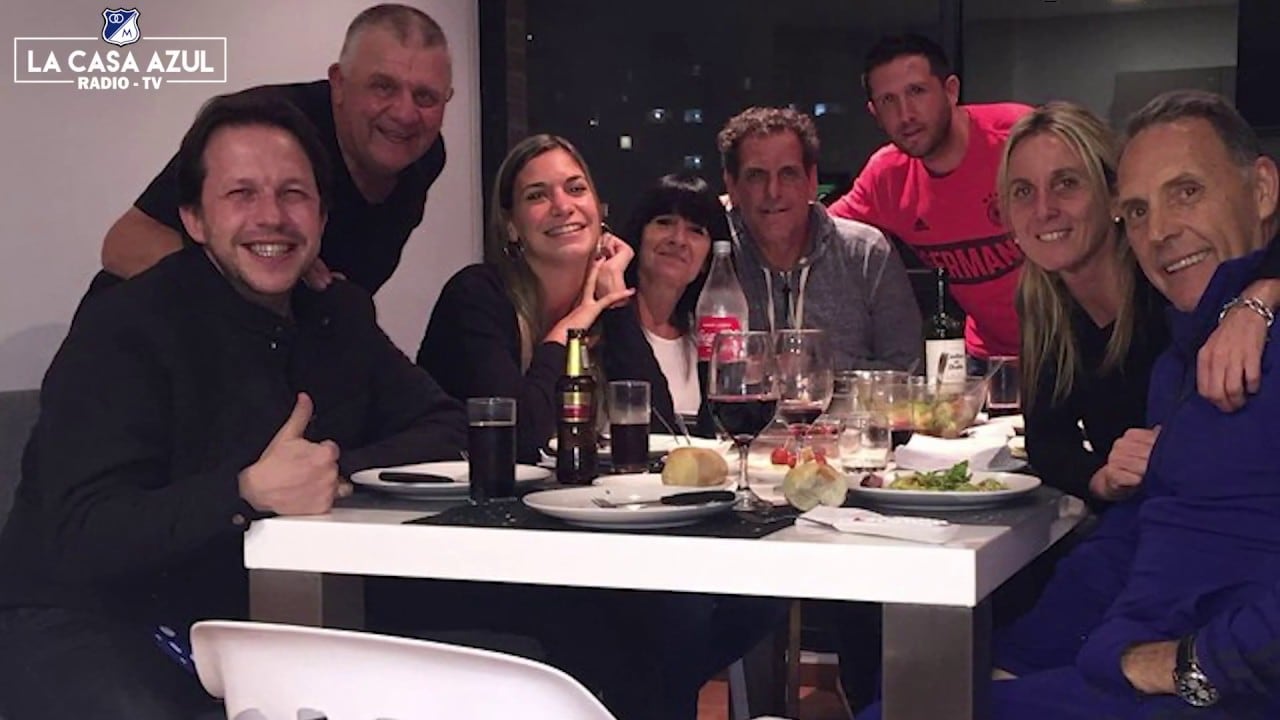 Miguel Ángel Russo junto a sus más allegados.