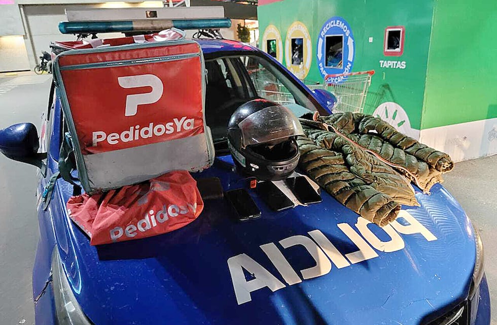 Córdoba: un hombre se hizo pasar por delivery, robó celulares y fue detenido