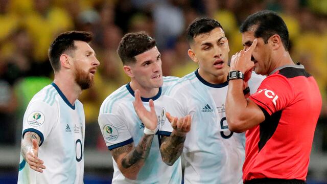 La Selección Argentina tiene nueve jugadores al límite de amarillas.