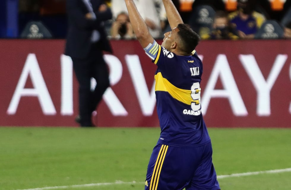 Boca le ganó a Huracán con dos goles de Wanchope y uno de Obando.