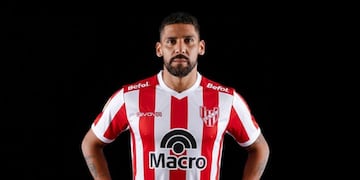 La foto de Franco Jara con la camiseta de Instituto que en los próximos días se hará realidad. Expectativa en la Gloria por los refuerzos.