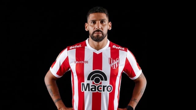 La foto de Franco Jara con la camiseta de Instituto que en los próximos días se hará realidad. Expectativa en la Gloria por los refuerzos.