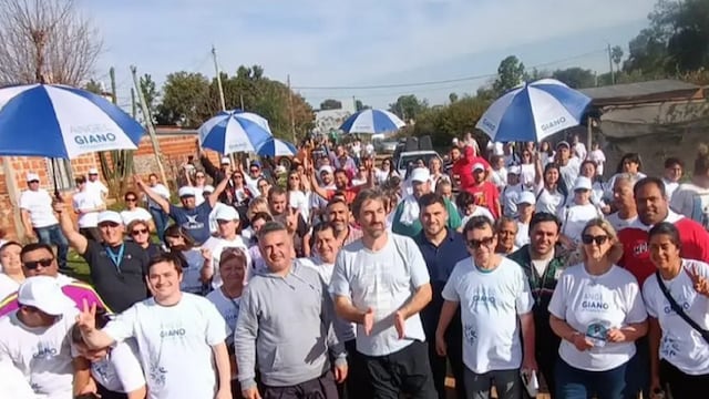 Ángel Giano recorre los barrios de Concordia.