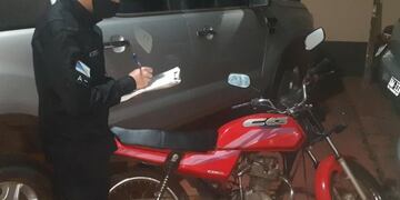 Motocicleta con pedido de secuestro fue recuperada en Oberá.